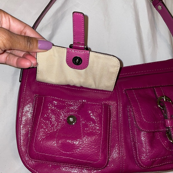 COACH Medium Raspberry Hobo Bag - Picture 4 of 9